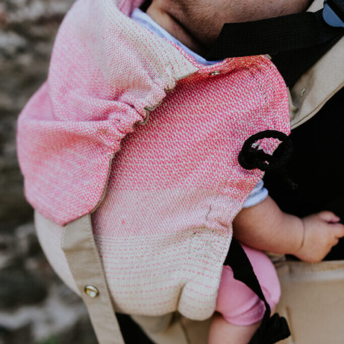 mochila ergonomica de sarga cruzada ideal para bebés pequeños
